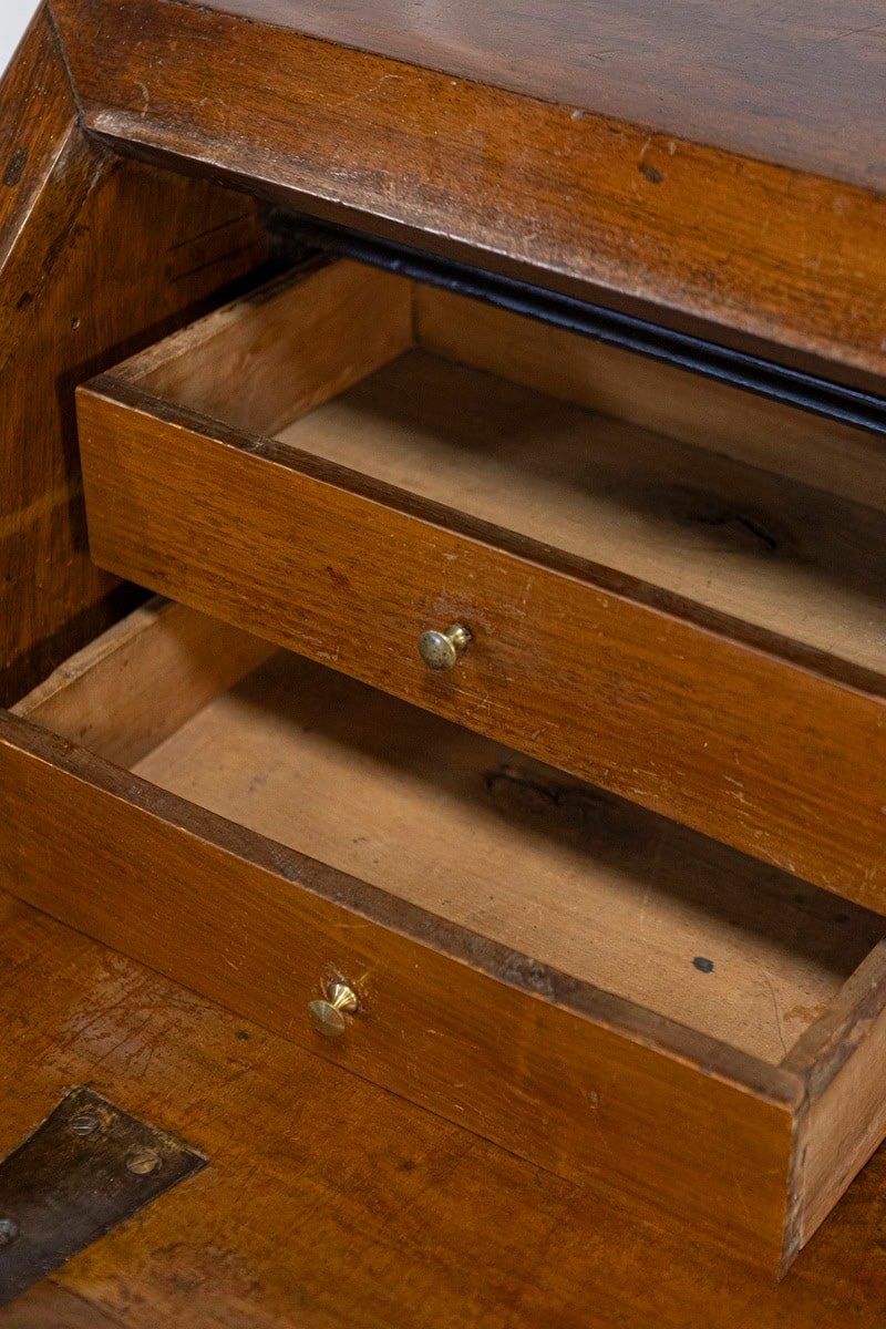Italian 18th Century Walnut Slant-Front Secretaire with Ash Inlay and Marquetry - JAA