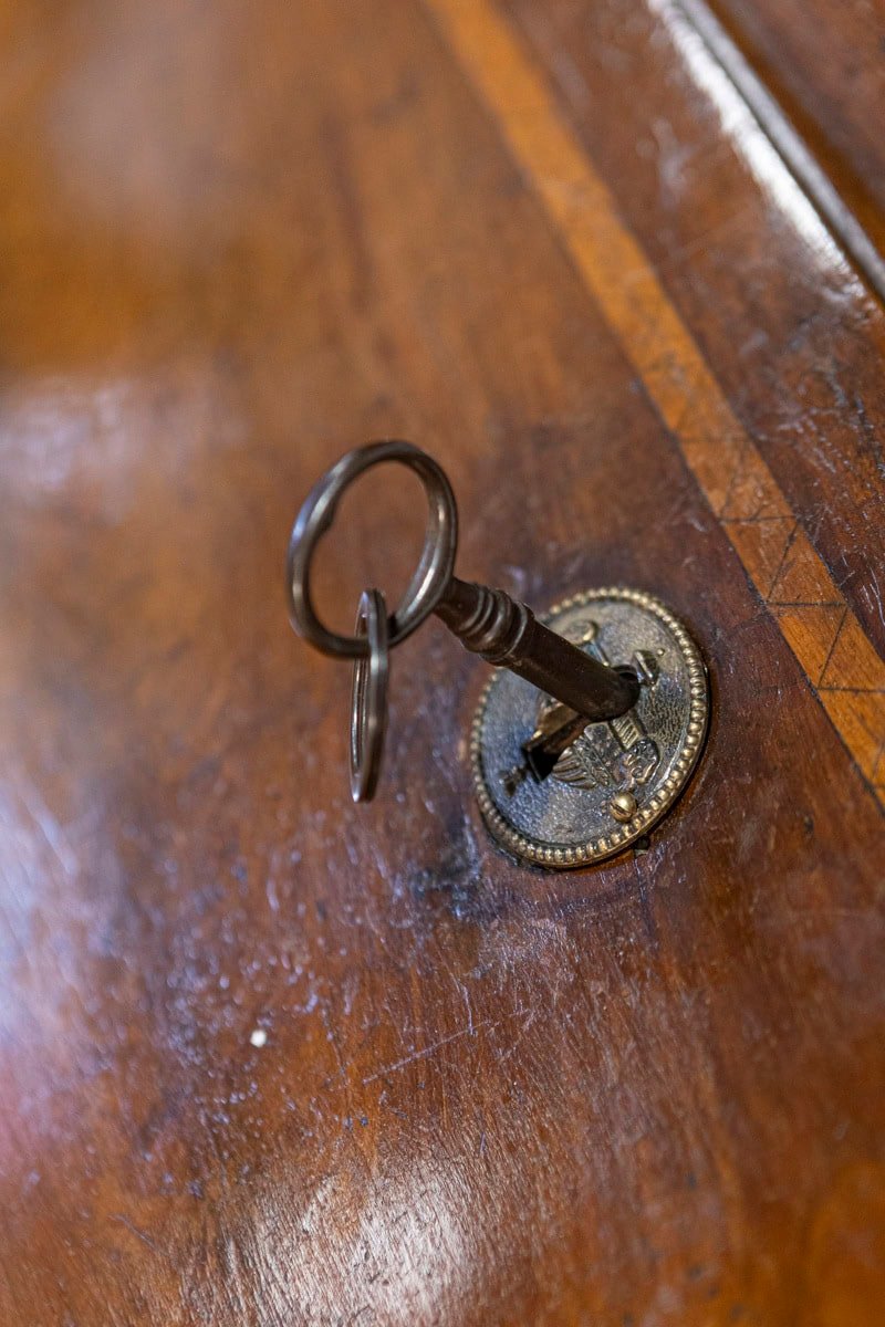 Italian 18th Century Walnut Slant-Front Secretaire with Ash Inlay and Marquetry - JAA