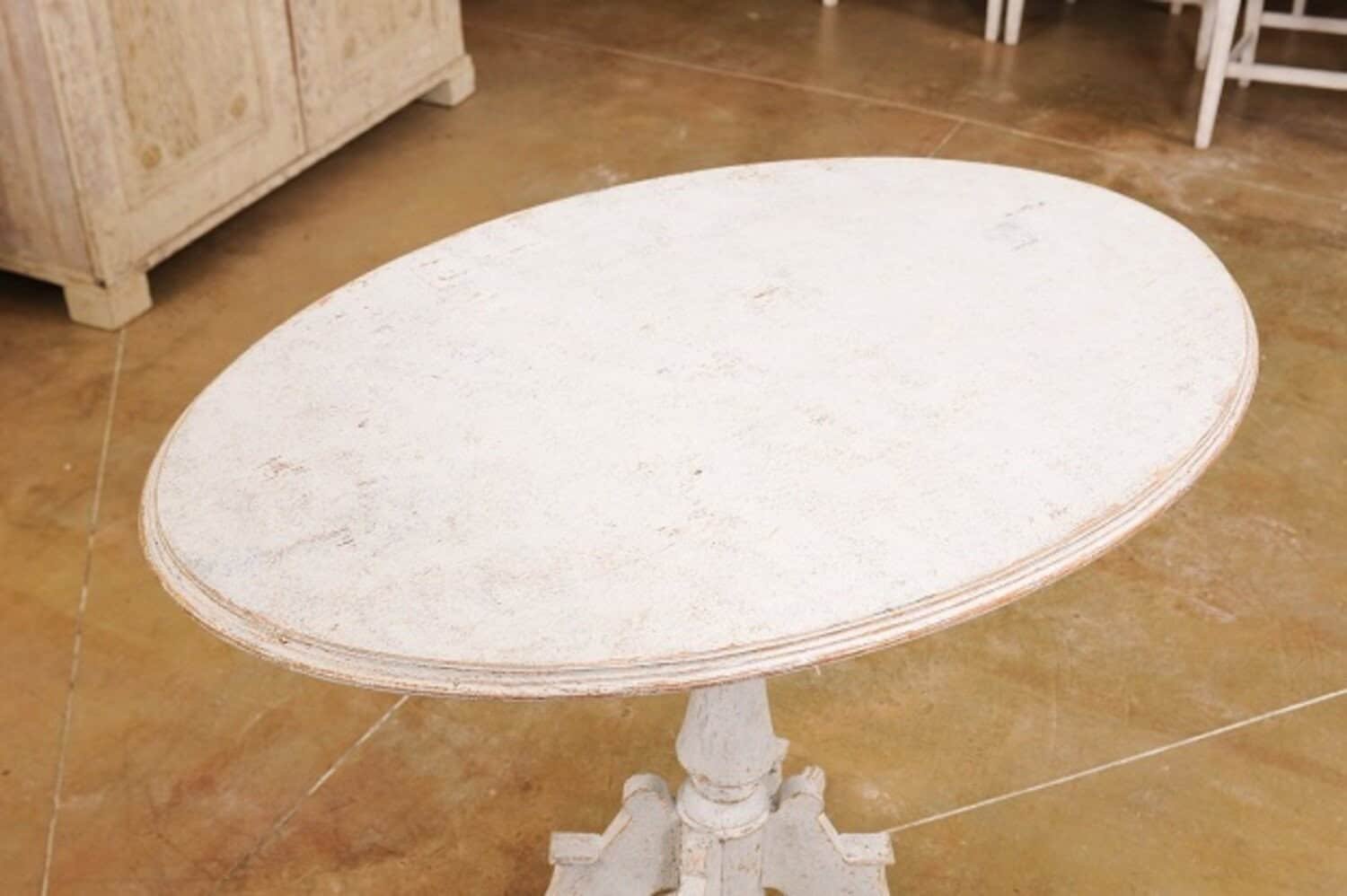 Swedish 1880s Painted Wood Guéridon Table with Oval Top and Pedestal Base - JAA