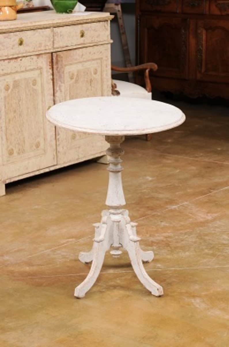 Swedish 1880s Painted Wood Guéridon Table with Oval Top and Pedestal Base - JAA