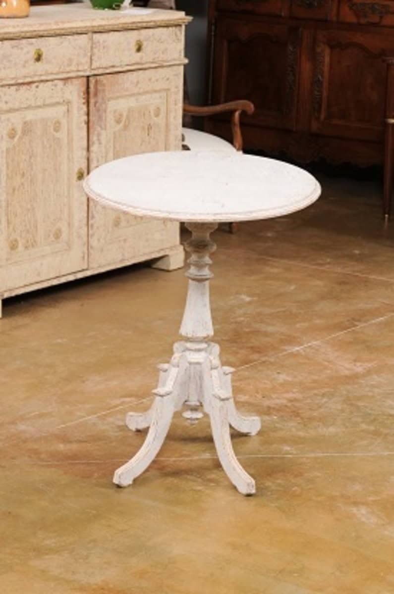 Swedish 1880s Painted Wood Guéridon Table with Oval Top and Pedestal Base - JAA