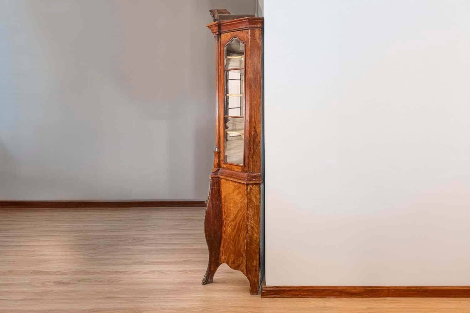 Dutch Rococo 1780s Walnut Vitrine with Bombé Chest, Glass Doors, Hunting Trophy - JAA