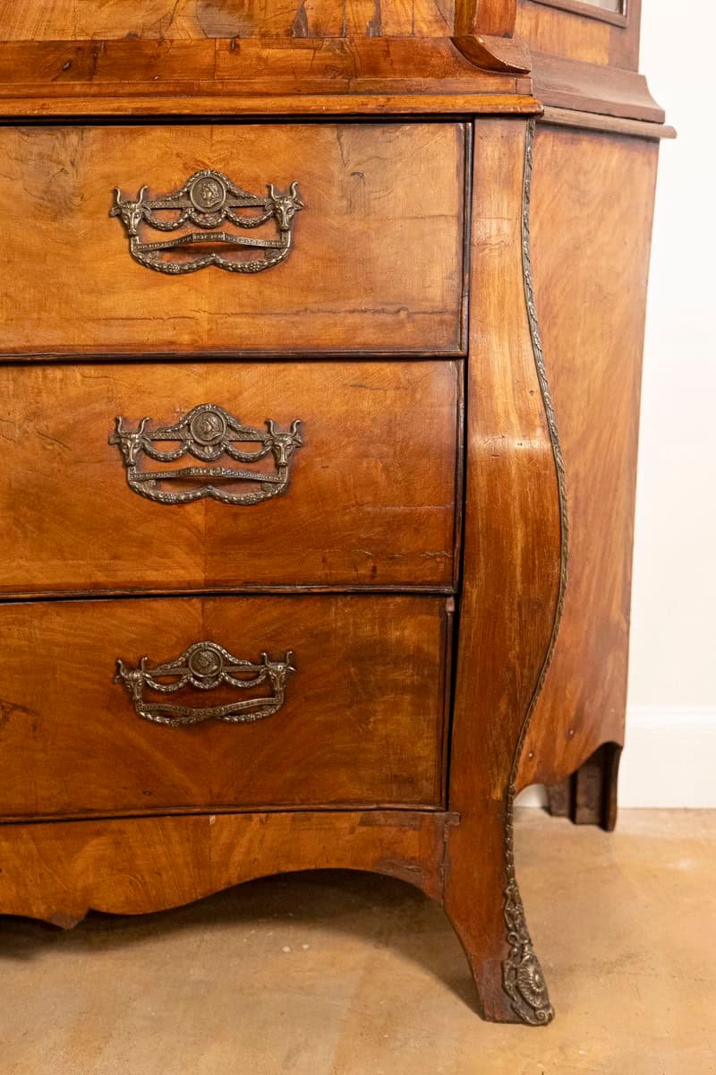 Dutch Rococo 1780s Walnut Vitrine with Bombé Chest, Glass Doors, Hunting Trophy - JAA