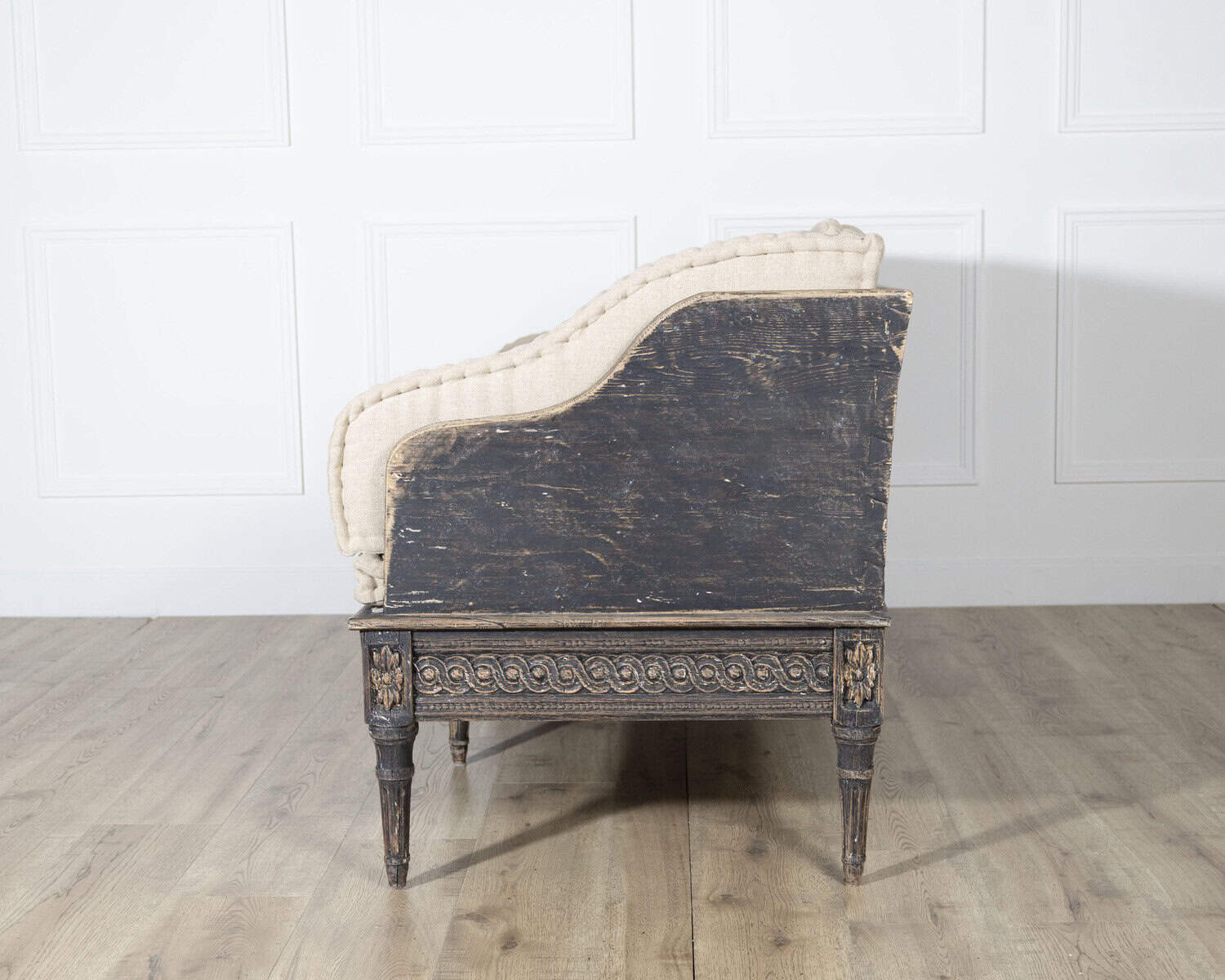 Gustavian Style Painted Trågsofa with Carved Base, circa 1920 - JAA