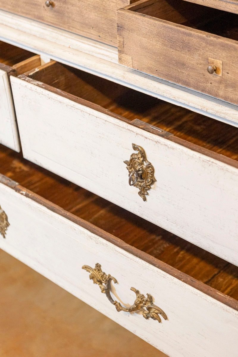 1760s Period Rococo Swedish Cabinet with Glass Doors, Bonnet Top and Cabrioles - JAA
