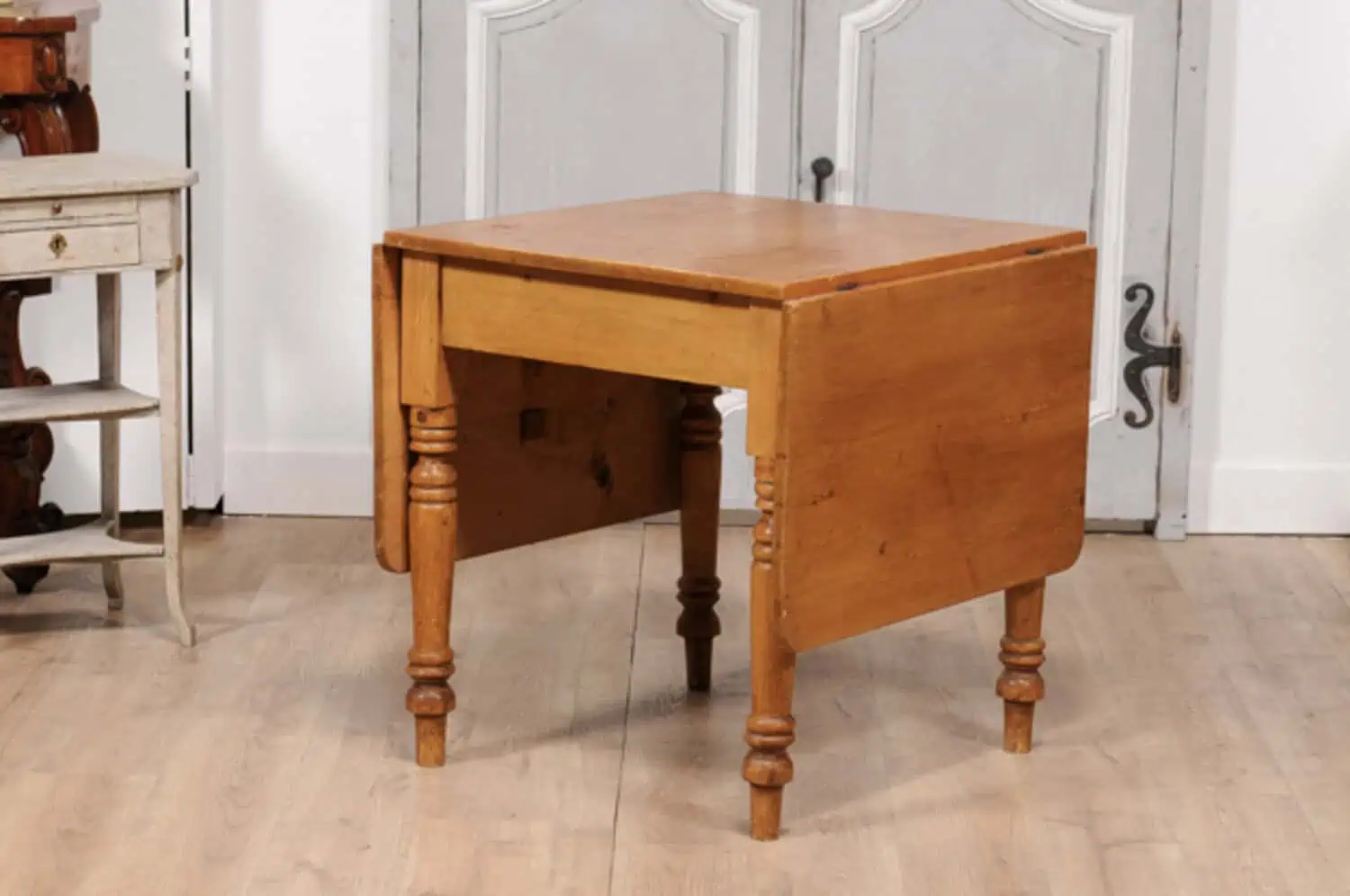 English Pine Drop Leaf Table - JAA