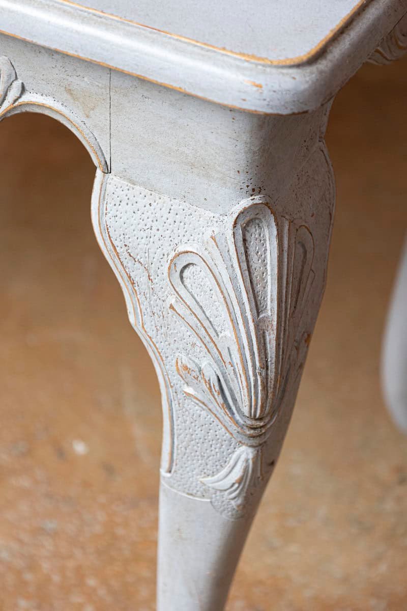 Swedish Rococo Revival Painted Wood Side Table with Scalloped Apron, circa 1890 - JAA