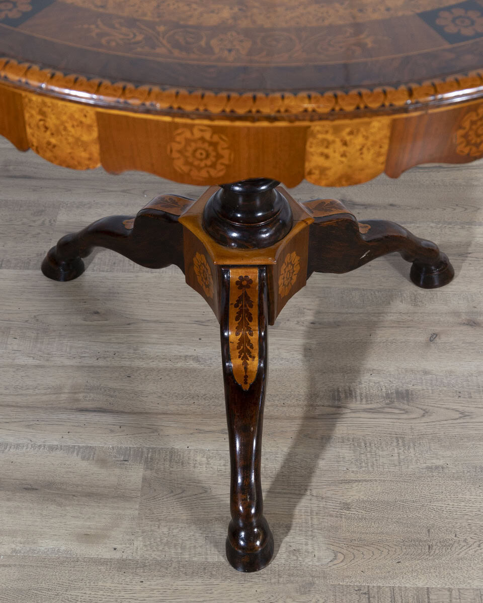 Italian Early 19th-Century Walnut Center Table with Fruitwood Marquetry - JAA