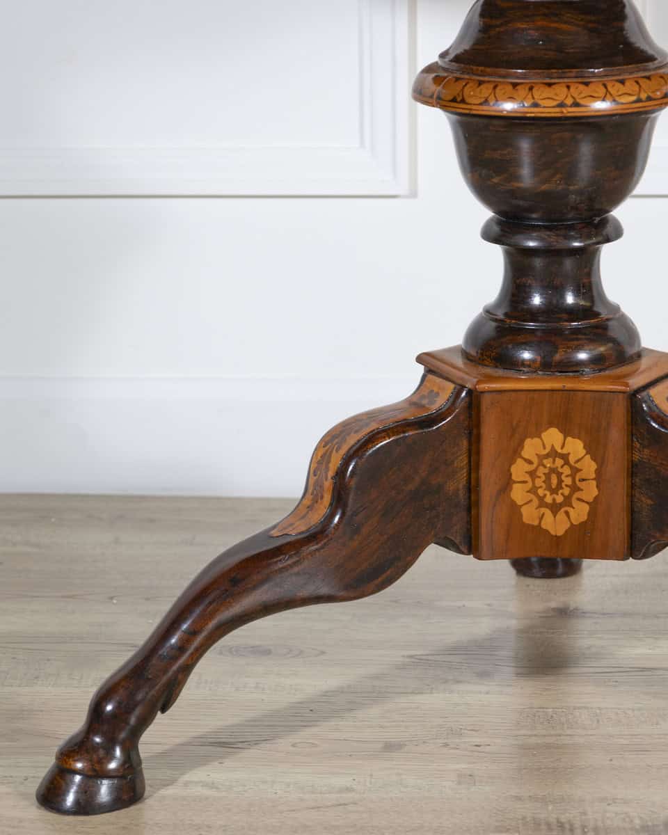 Italian Early 19th-Century Walnut Center Table with Fruitwood Marquetry - JAA
