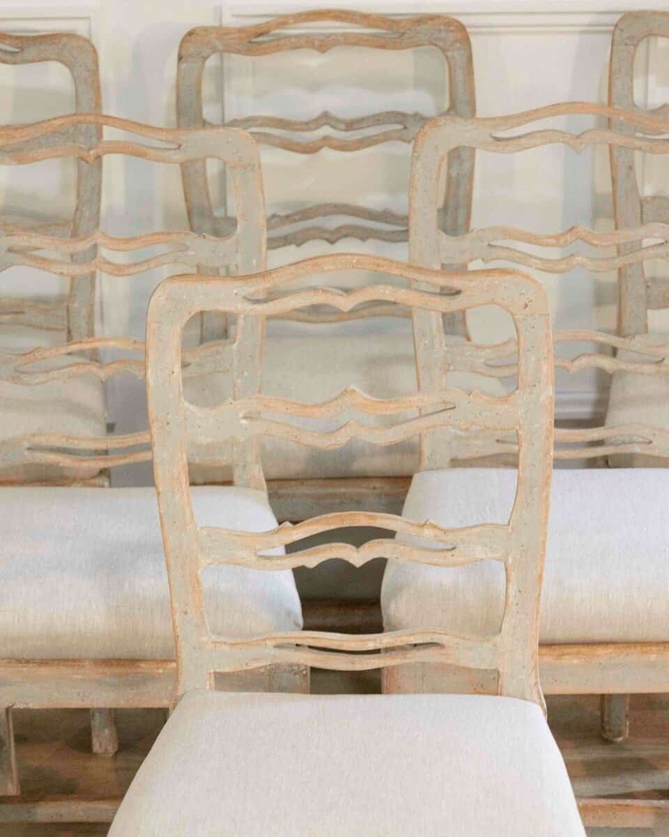 Six Smiling Chairs Circa 1800 - JAA