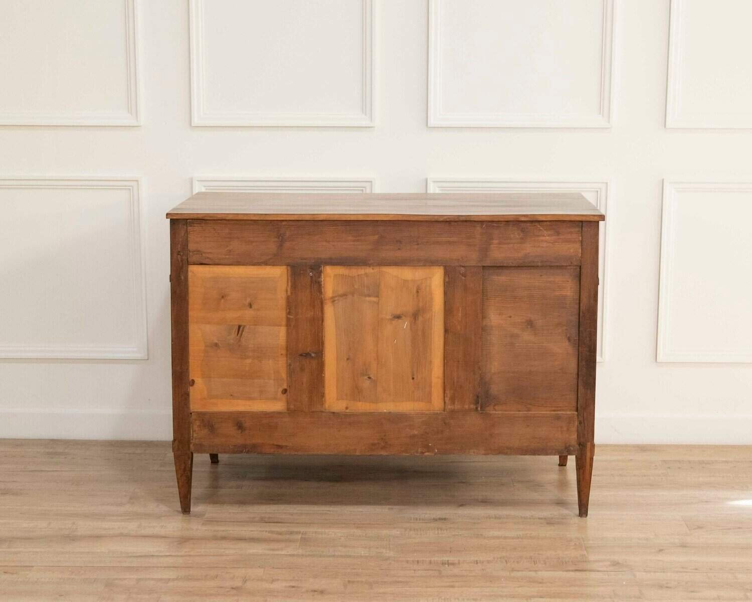 Louis XVI Walnut Chest of Drawers with Brass Inlay, France, Late 18th Century - JAA
