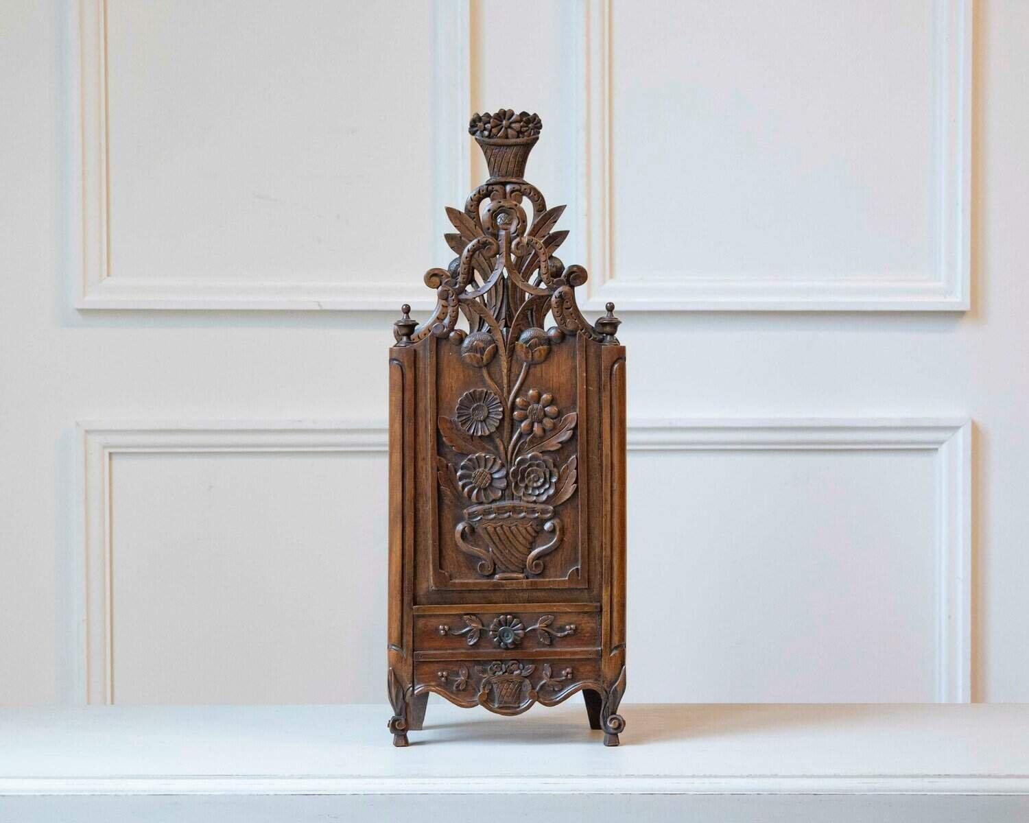 Large Walnut Fariniero, Carved Lace, Early 19th Century - JAA
