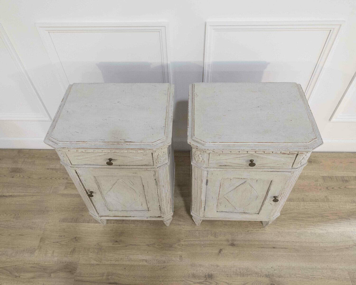 Pair of Swedish Bedside Tables, ca. 1910 - JAA