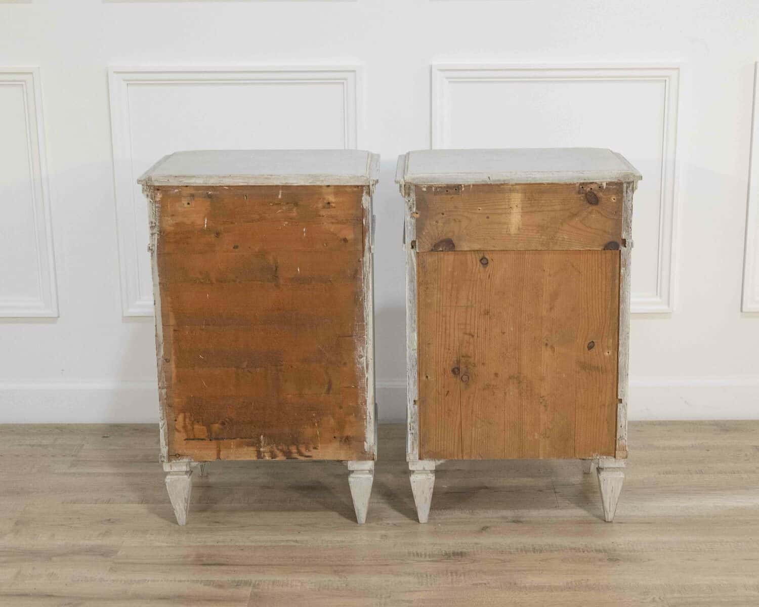 Pair of Swedish Bedside Tables, ca. 1910 - JAA