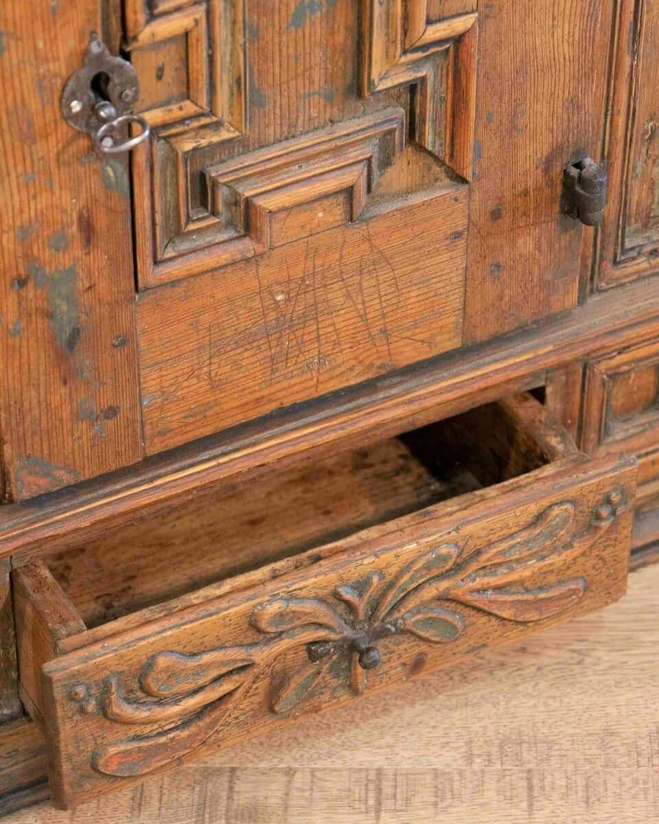 An early 19th century wall cabinet from Stockholm - JAA