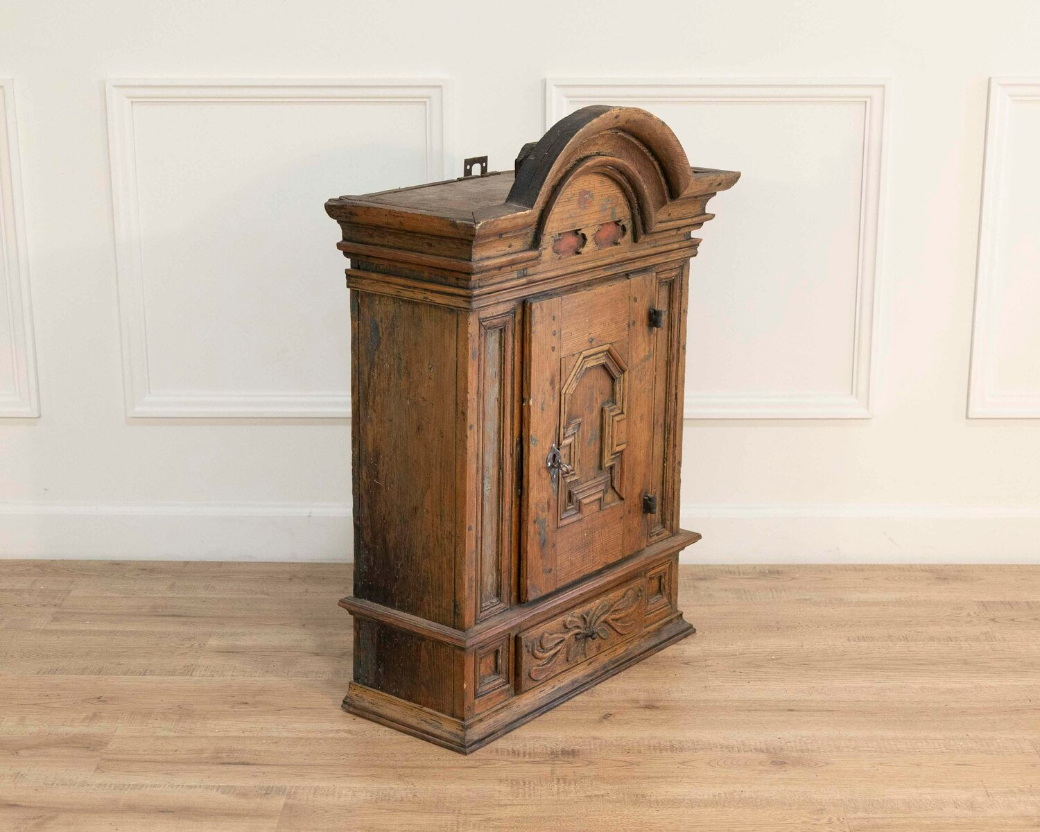 An early 19th century wall cabinet from Stockholm - JAA