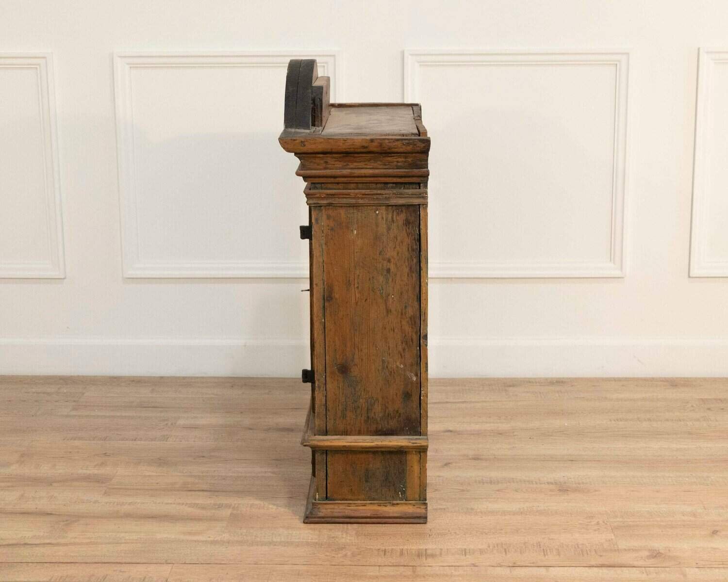 An early 19th century wall cabinet from Stockholm - JAA