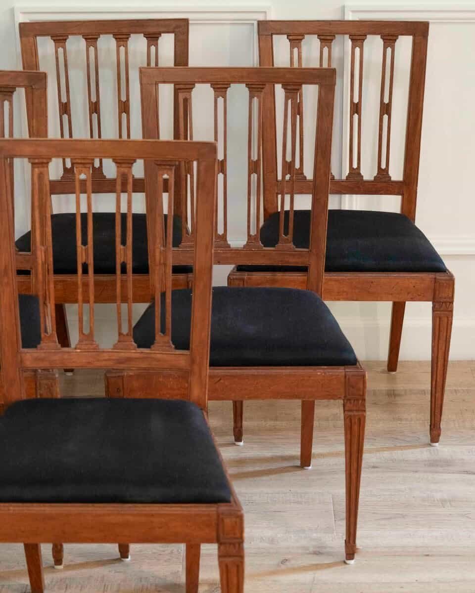 A set of 6 period Gustavian Scandinavian Chairs - JAA