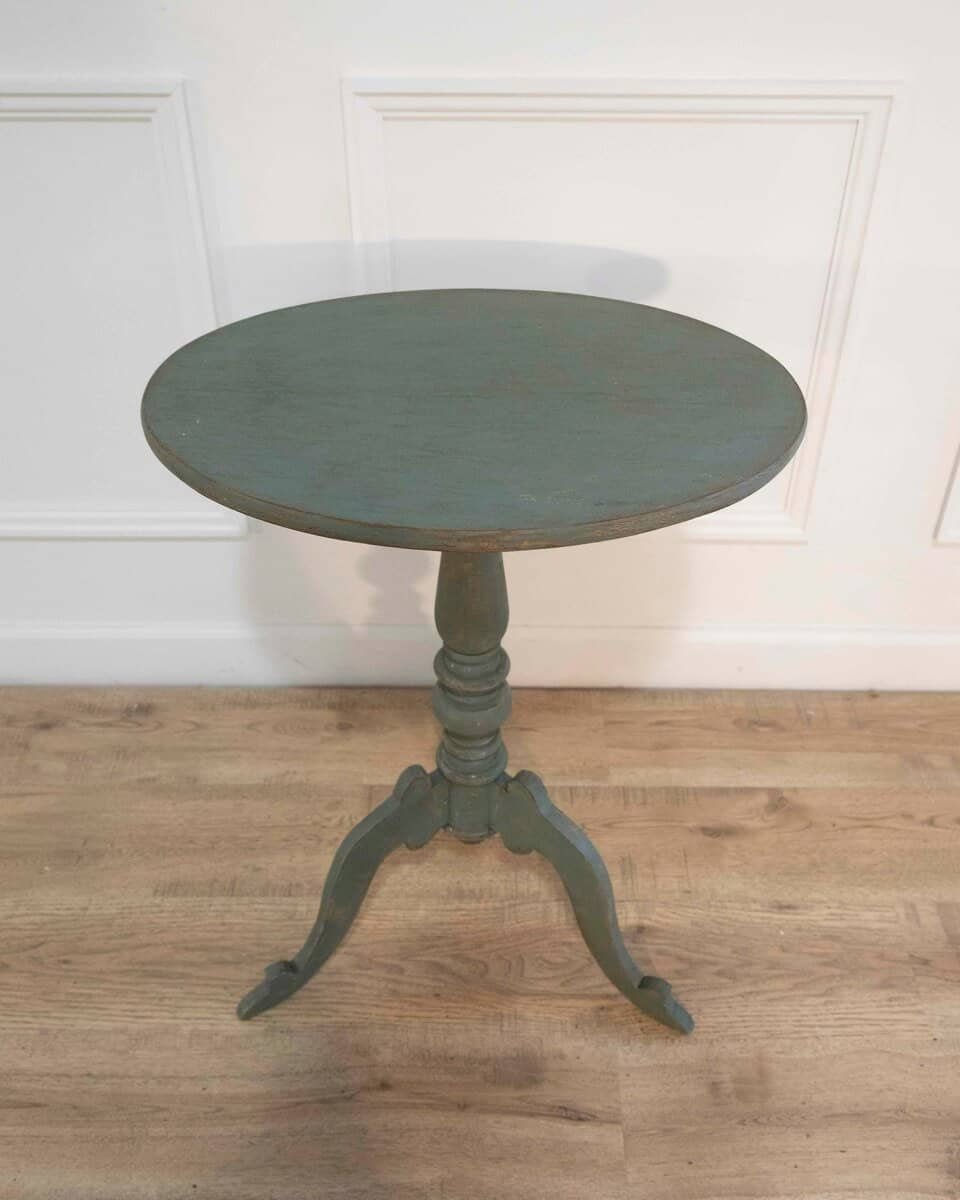 19th Century Swedish Tripod Oval Table - JAA