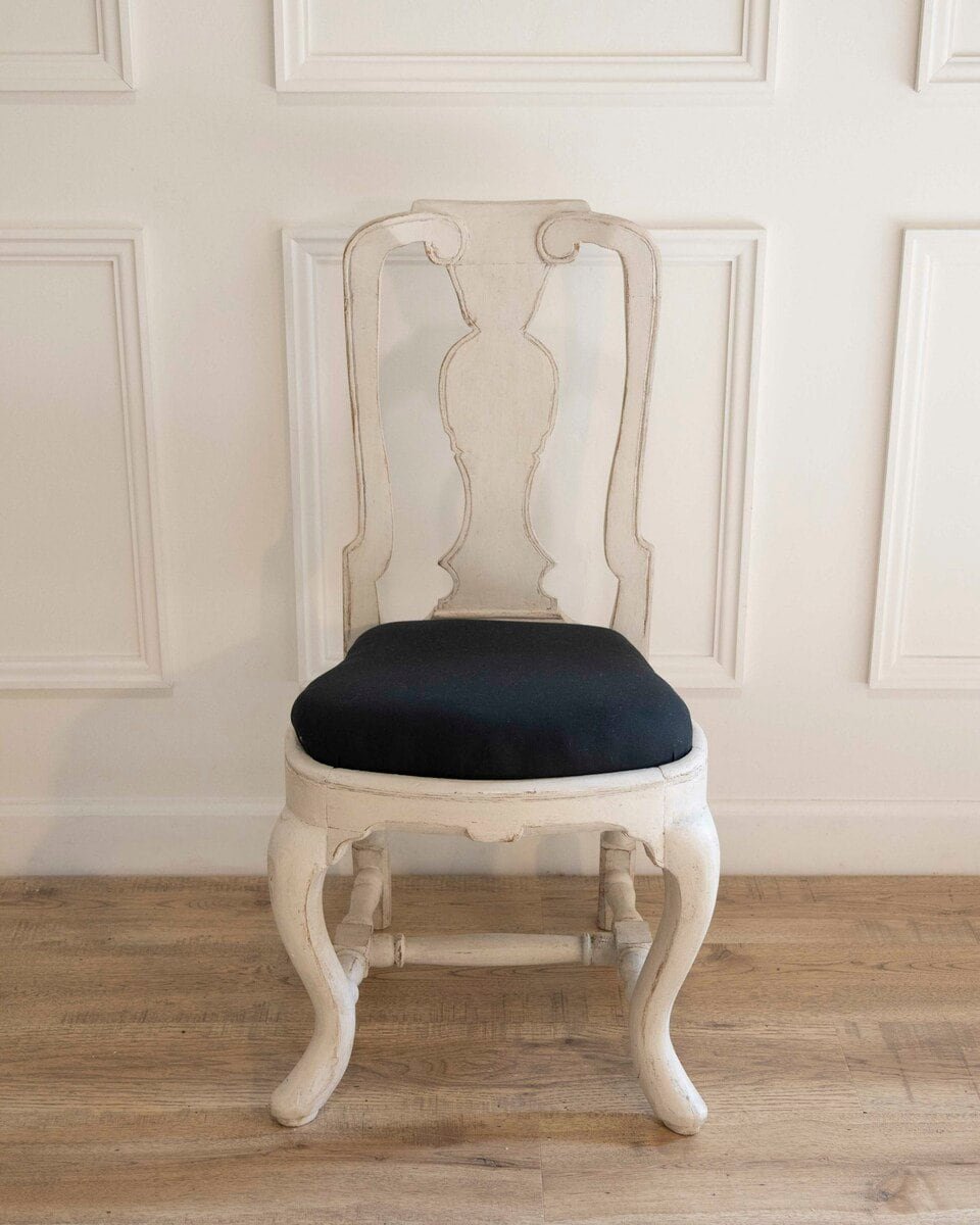 Set of 8 Chairs Circa 1760 - JAA