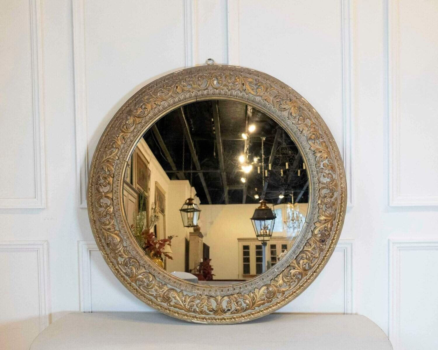 Rare round Italian carved mirror with gilt, 19th Century - JAA