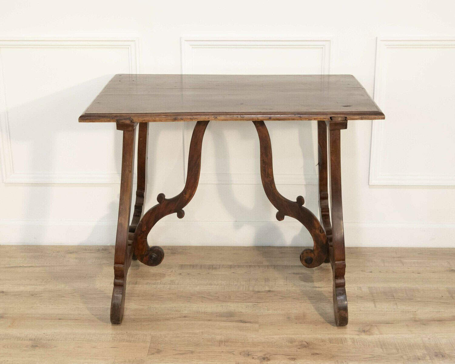 Italian fratino table 18th  century - JAA