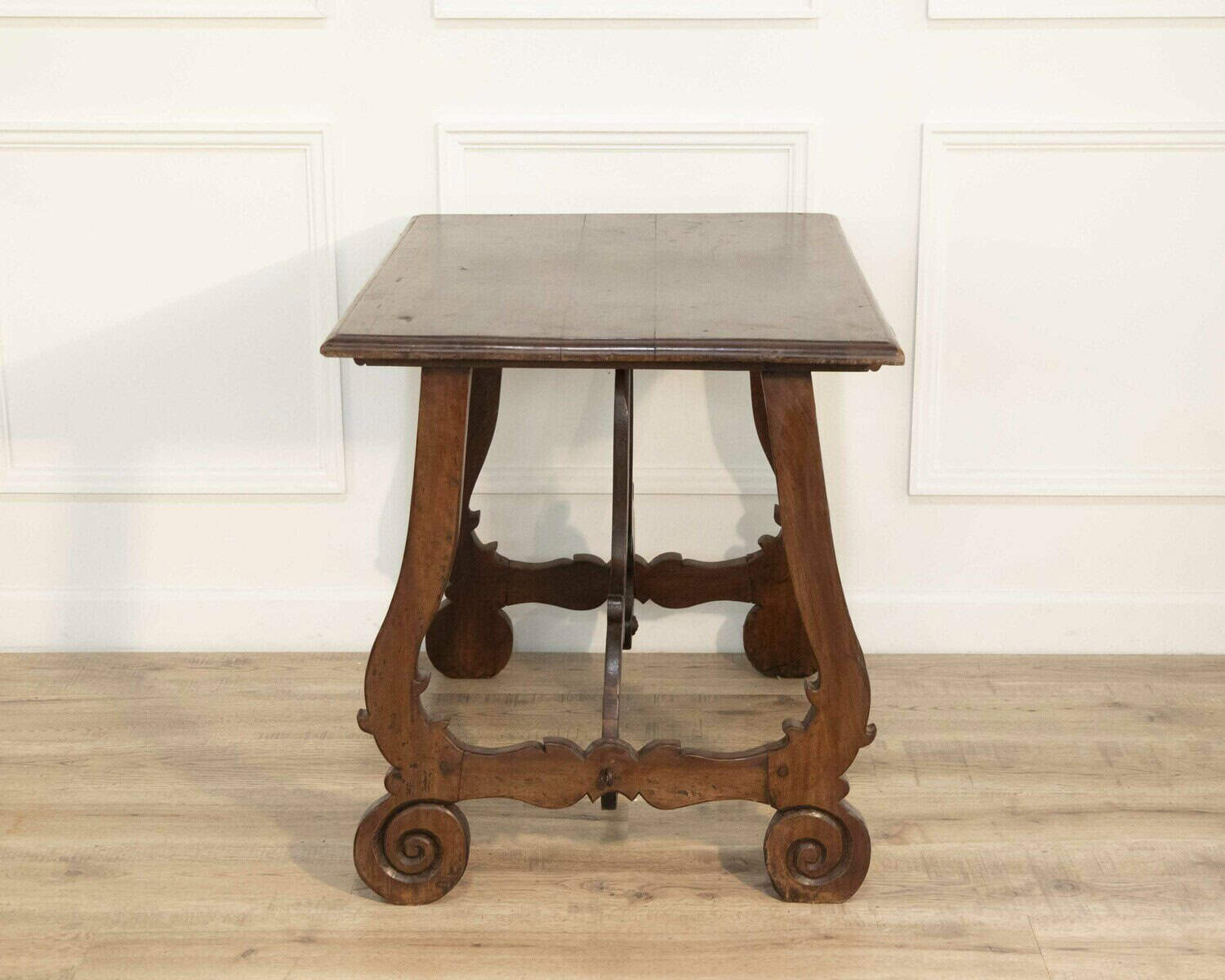 Italian fratino table 18th  century - JAA