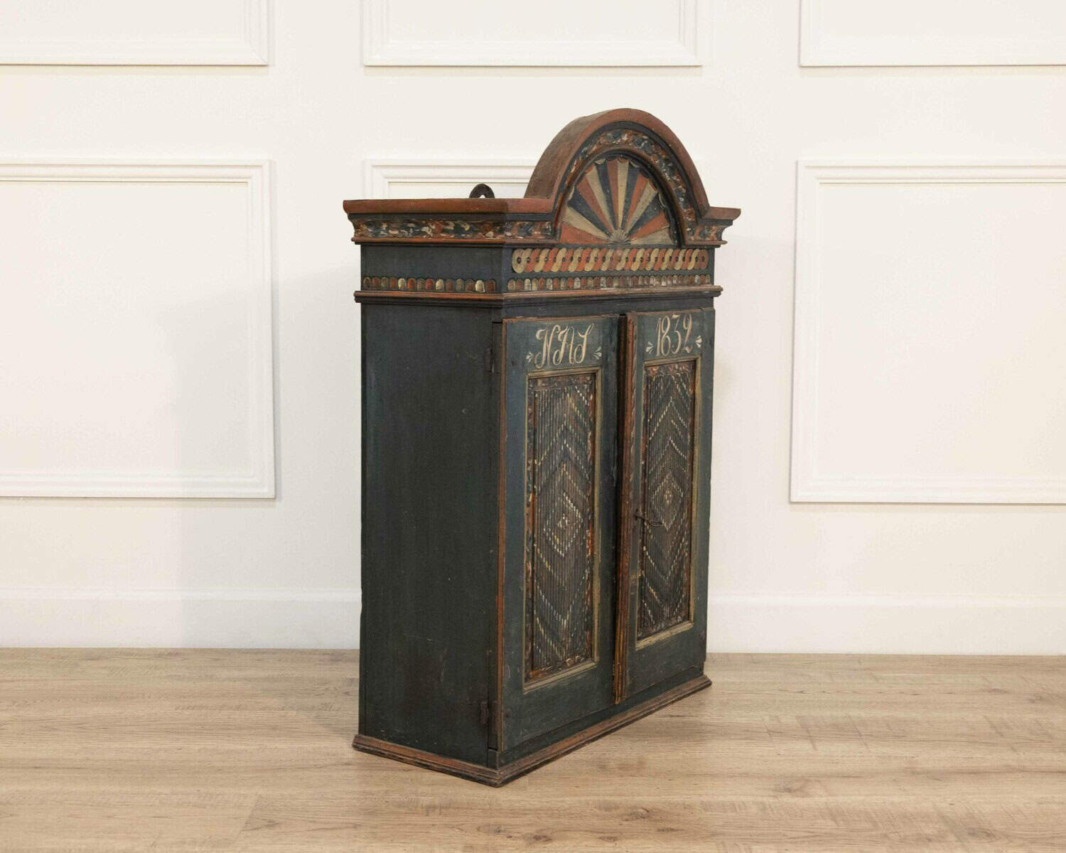 An original painted Wall cabinet from Skane with two reeded doors and 2 inside drawers - JAA