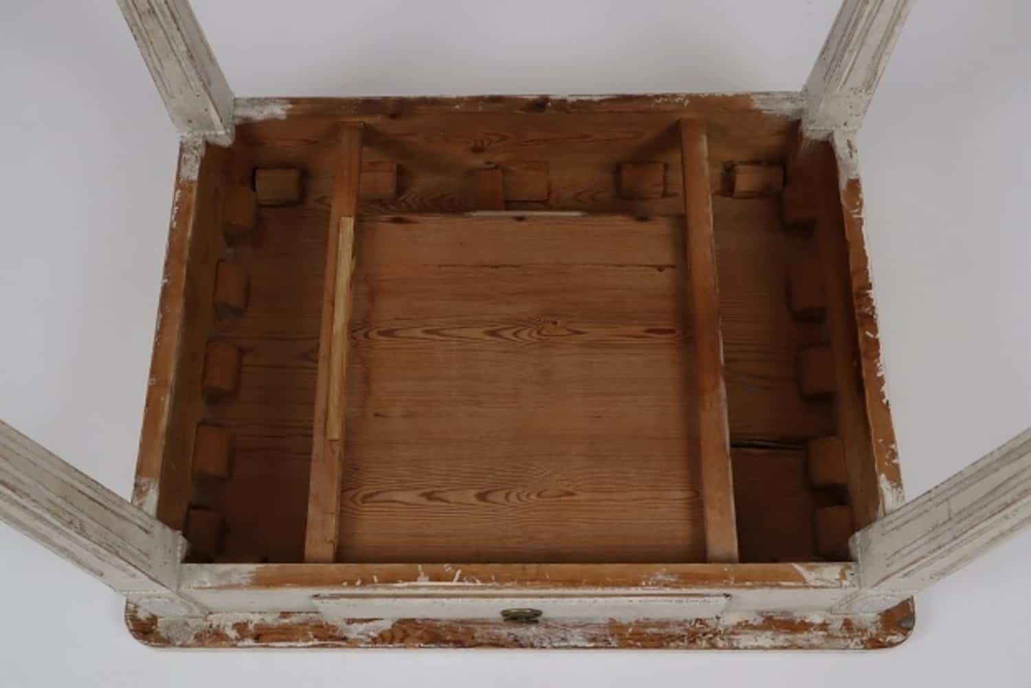 Swedish Gustavian Style 1850s Painted Desk with Single Drawer and Tapered Legs - JAA