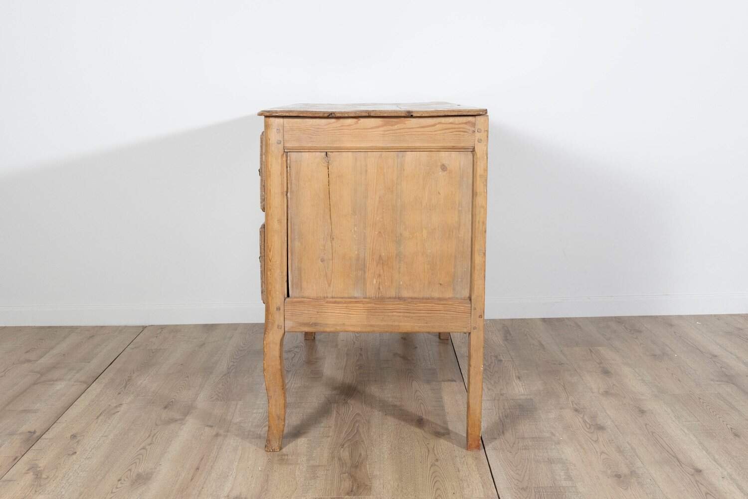 18th-Century Provincial Two-Drawer Commode - JAA