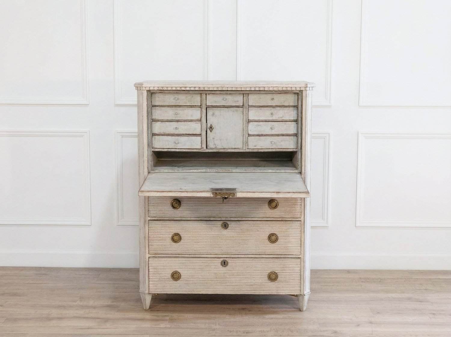19th-Century Swedish Painted Bureau in White with Original Interior - JAA