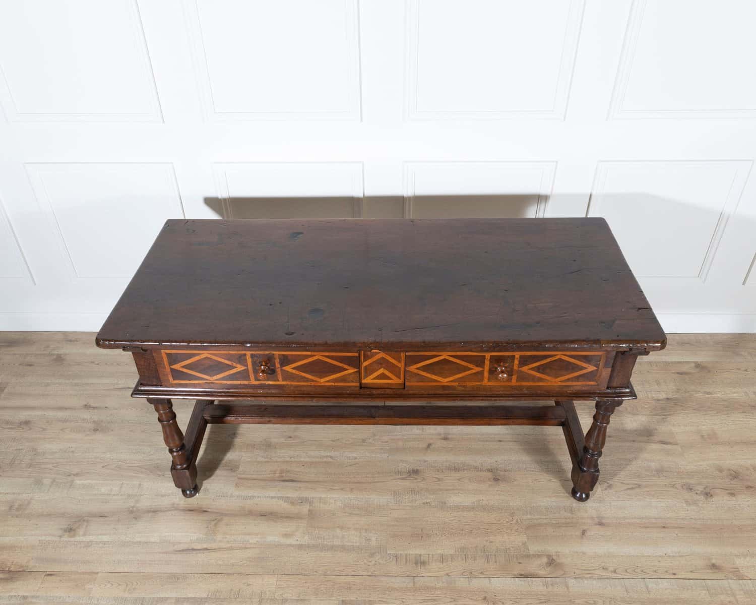 ON HOLD - 17th-Century Italian Fratino Table in Walnut with Cherry Inlay - JAA