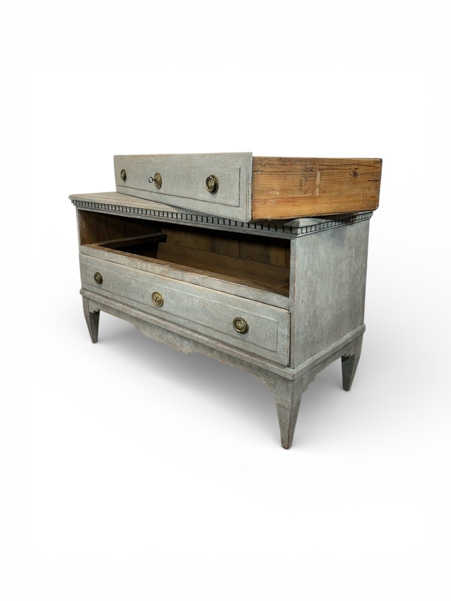 Danish antique chest of drawers in grey. - JAA