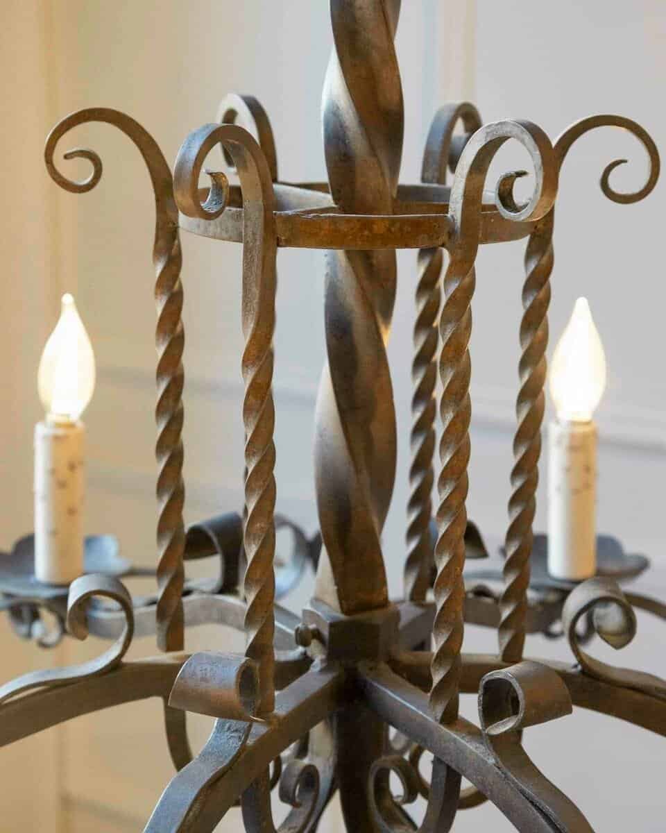 Napoléon III 1870s Six-Light Chandelier with Scrolling and Twisted Accents - JAA