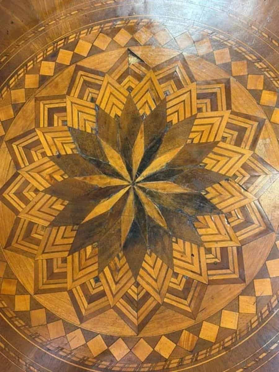 Round inlaid table first half of the 19th century - JAA