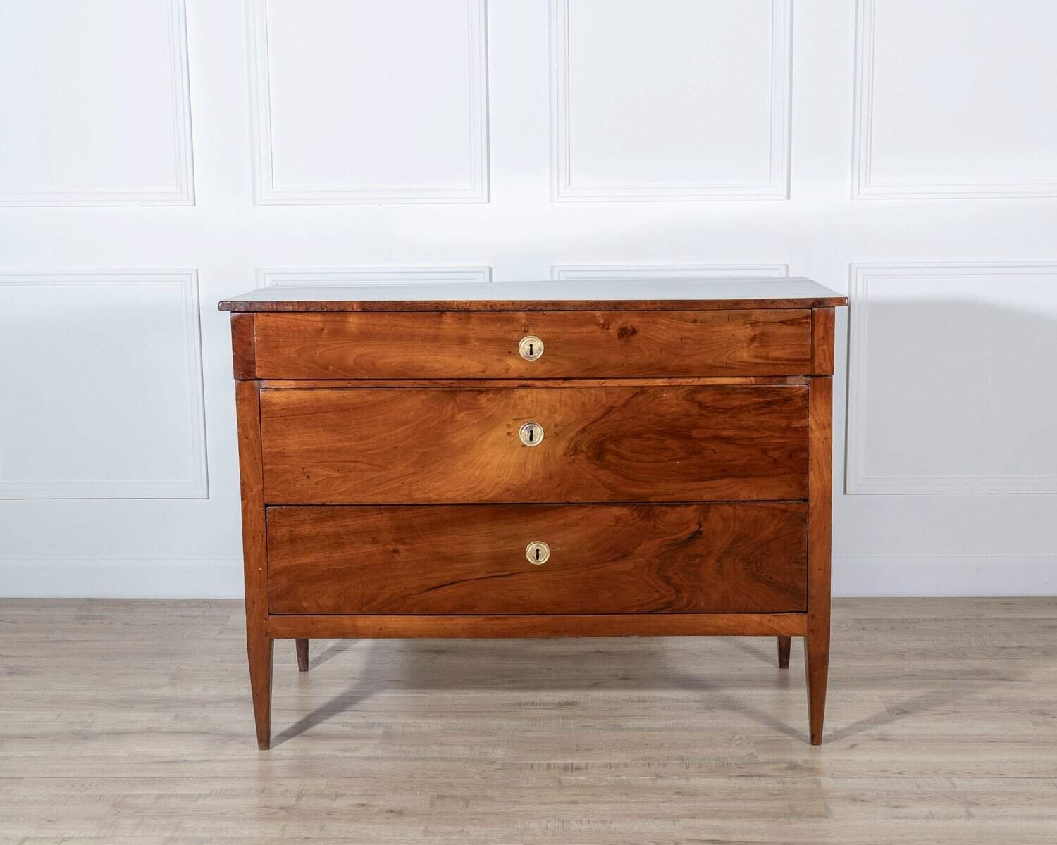 Late 18th-Century Italian Directoire Walnut Chest of Drawers — Emilia Romagna - JAA