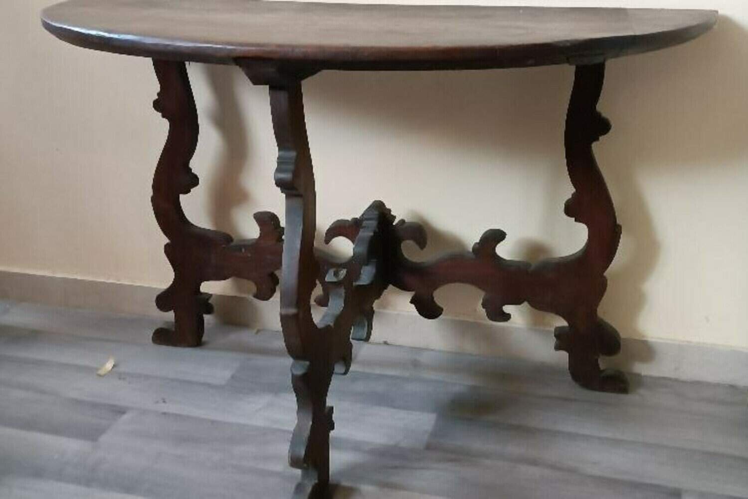 Italian 18th Century Neoclassical Walnut Commodes with Fruitwood Marquetry, Pair - JAA