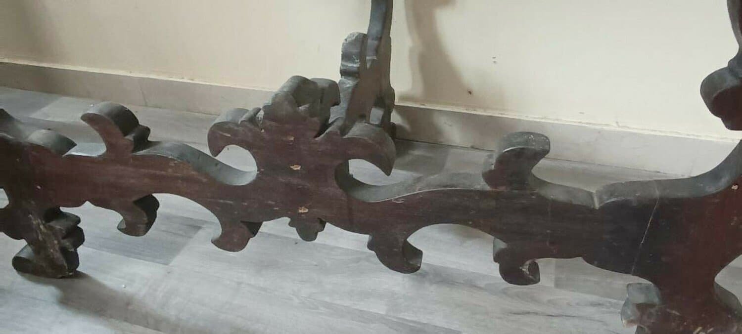 Italian 18th Century Neoclassical Walnut Commodes with Fruitwood Marquetry, Pair - JAA