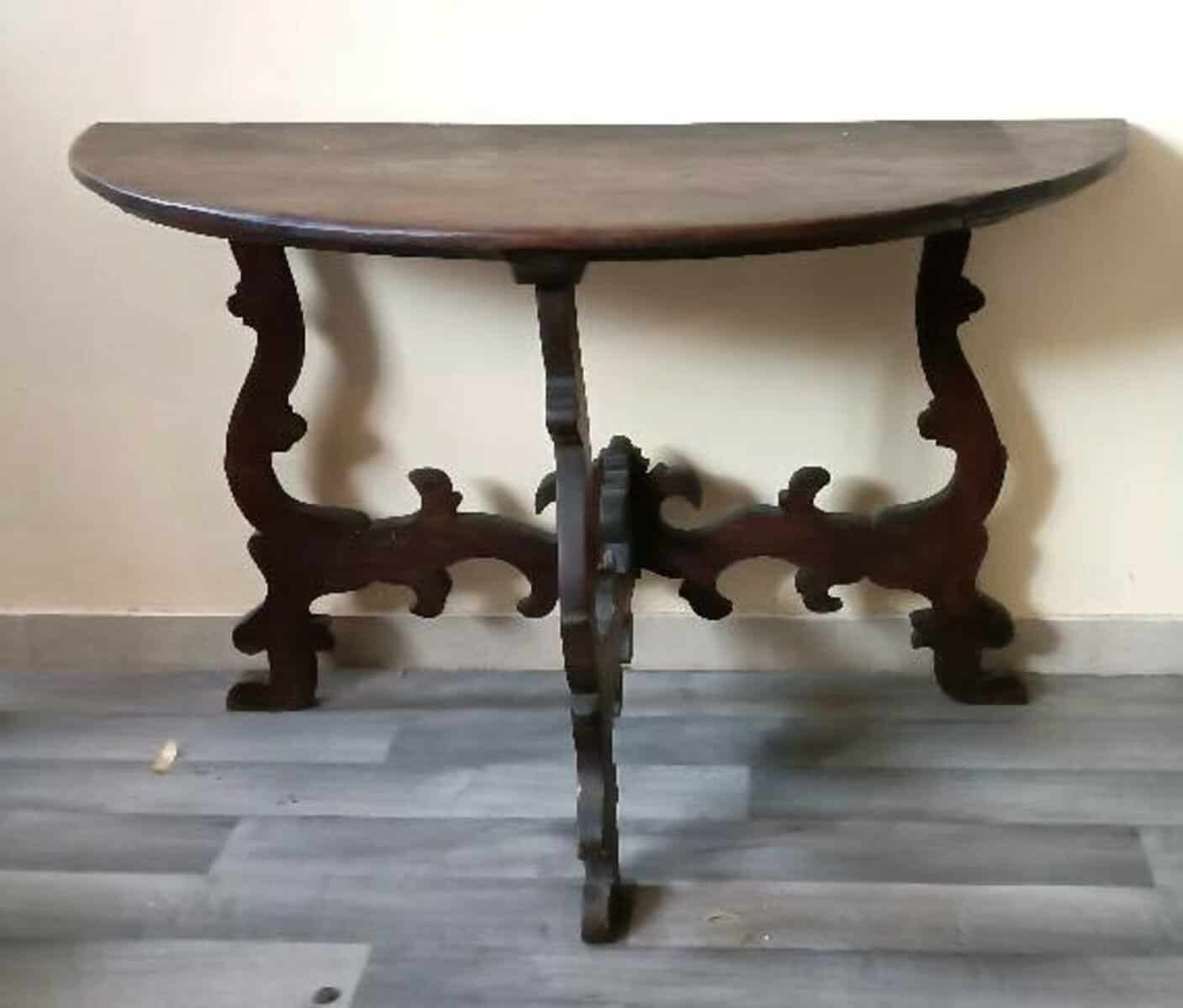 Italian 18th Century Neoclassical Walnut Commodes with Fruitwood Marquetry, Pair - JAA