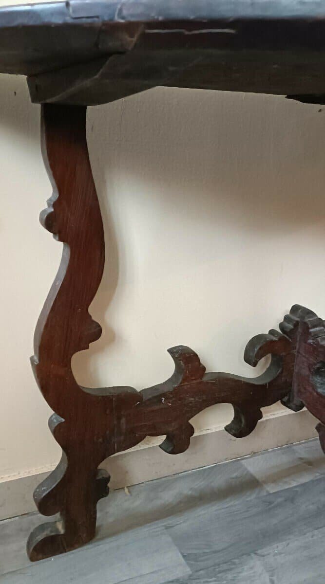 Italian 18th Century Neoclassical Walnut Commodes with Fruitwood Marquetry, Pair - JAA