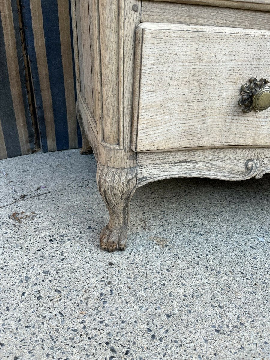 18th Century Chest Of Drawers From Namur In Natural Oak - JAA