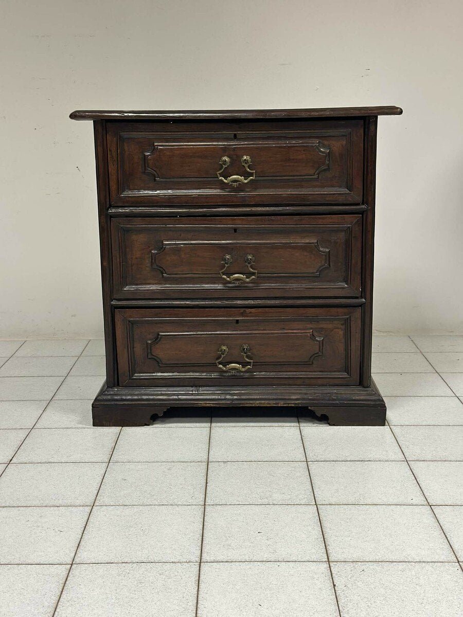 17th-century Emilian-Bolognese chest of drawers with ashlar on the front and side panels - JAA