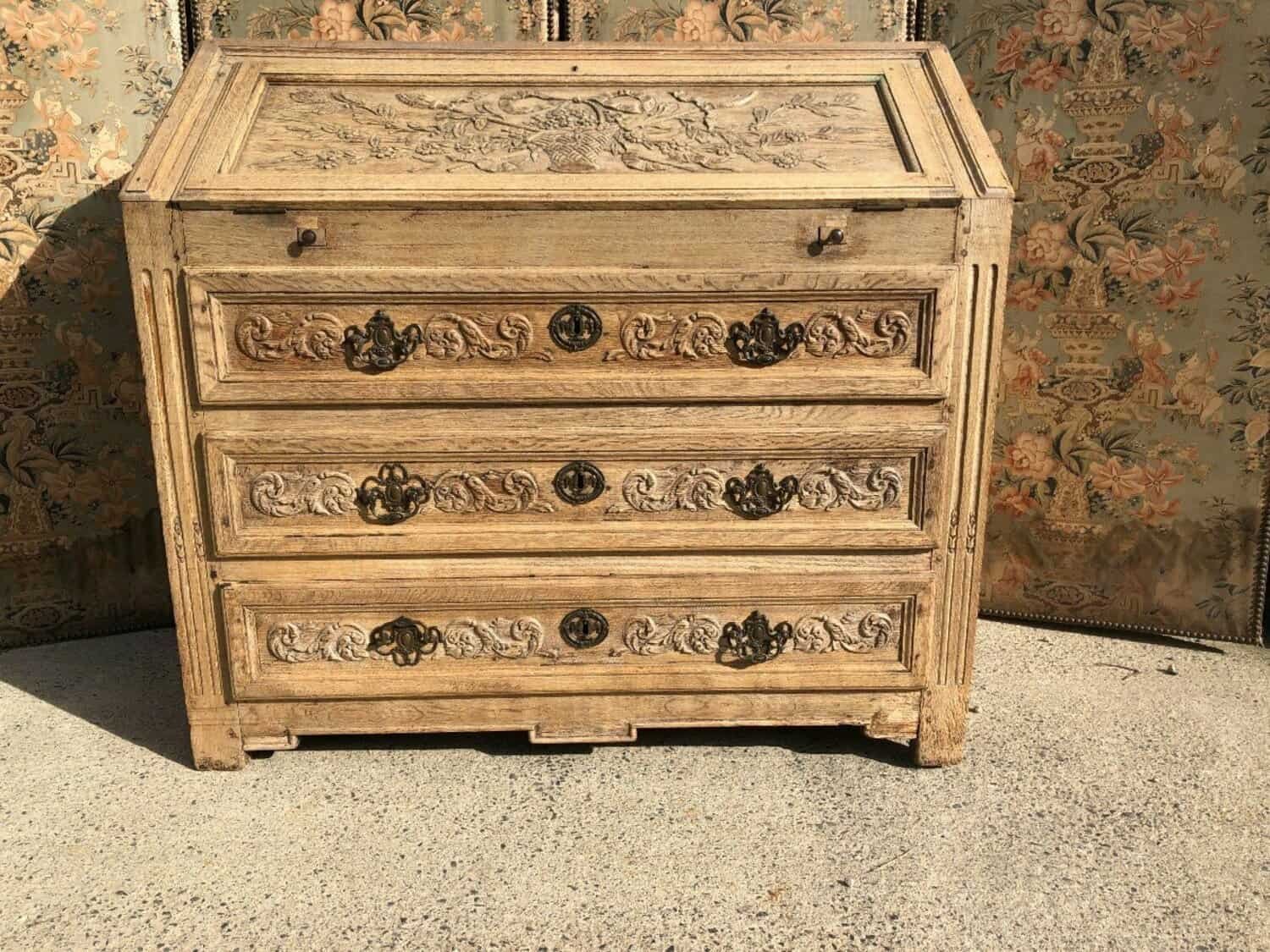 Louis XVI Period Liégeois Scriban In Natural Oak - JAA