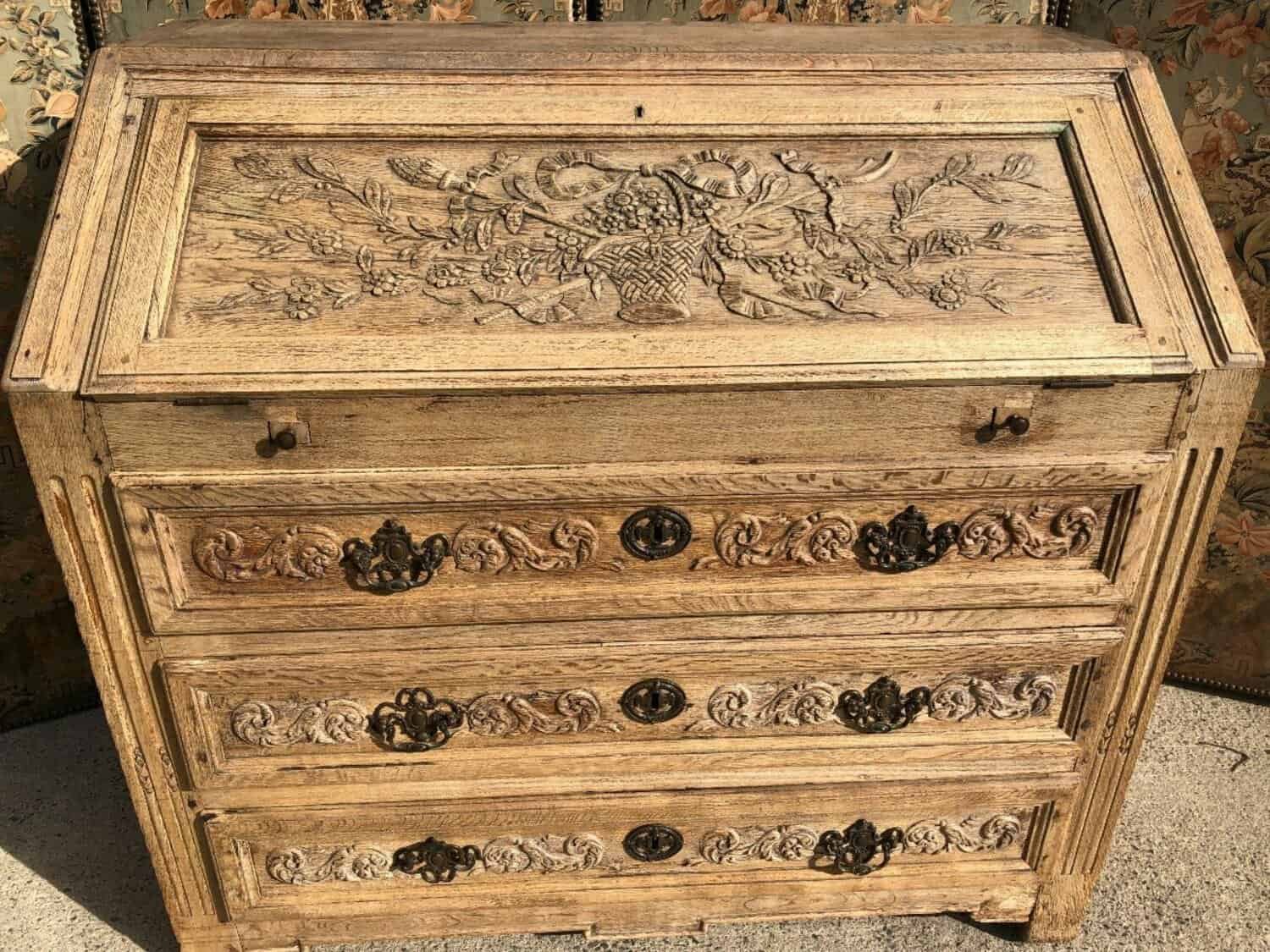 Louis XVI Period Liégeois Scriban In Natural Oak - JAA