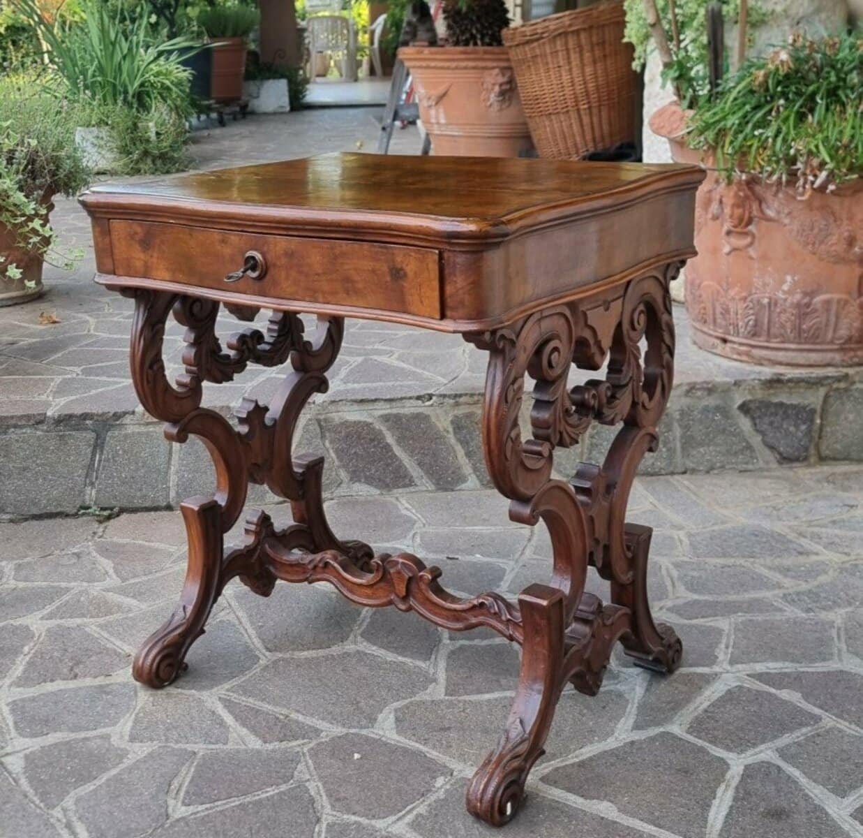 Work Table In Walnut From 1860 With Cherry Inlays Luigi Filippo - JAA