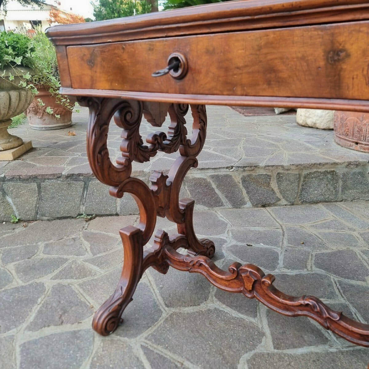 Work Table In Walnut From 1860 With Cherry Inlays Luigi Filippo - JAA