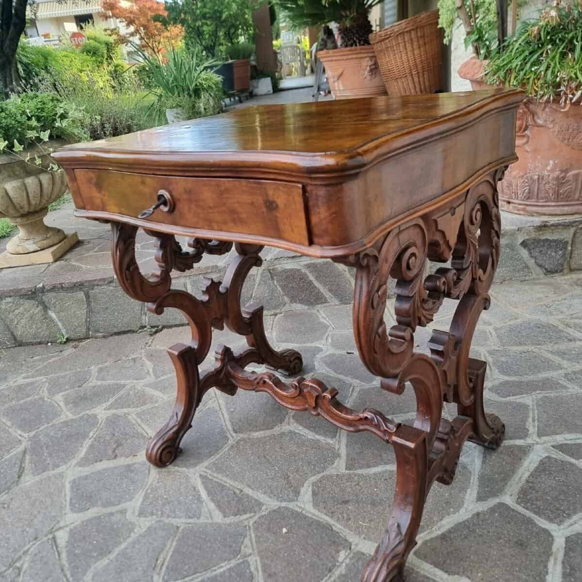 Work Table In Walnut From 1860 With Cherry Inlays Luigi Filippo - JAA