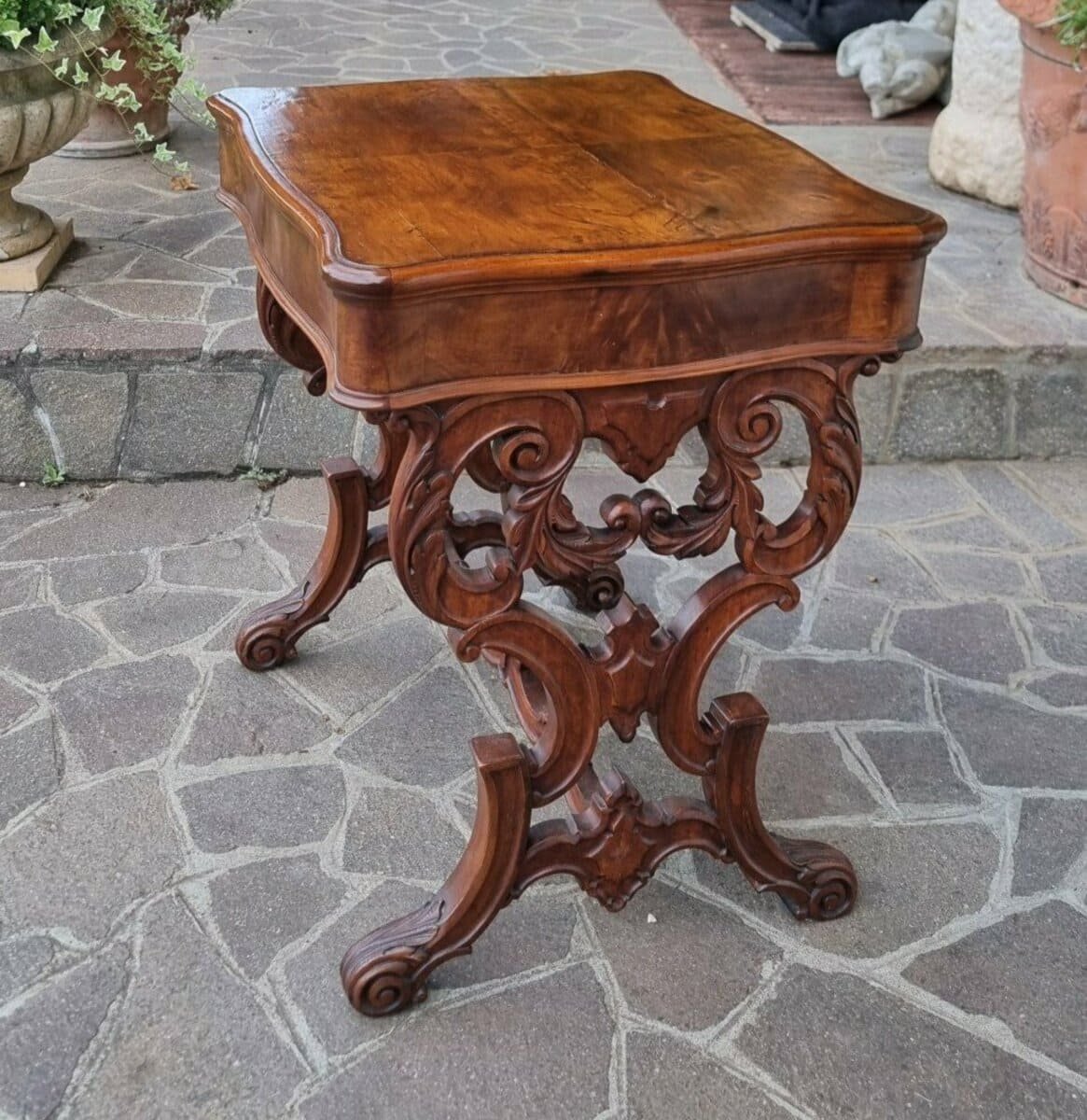 Work Table In Walnut From 1860 With Cherry Inlays Luigi Filippo - JAA