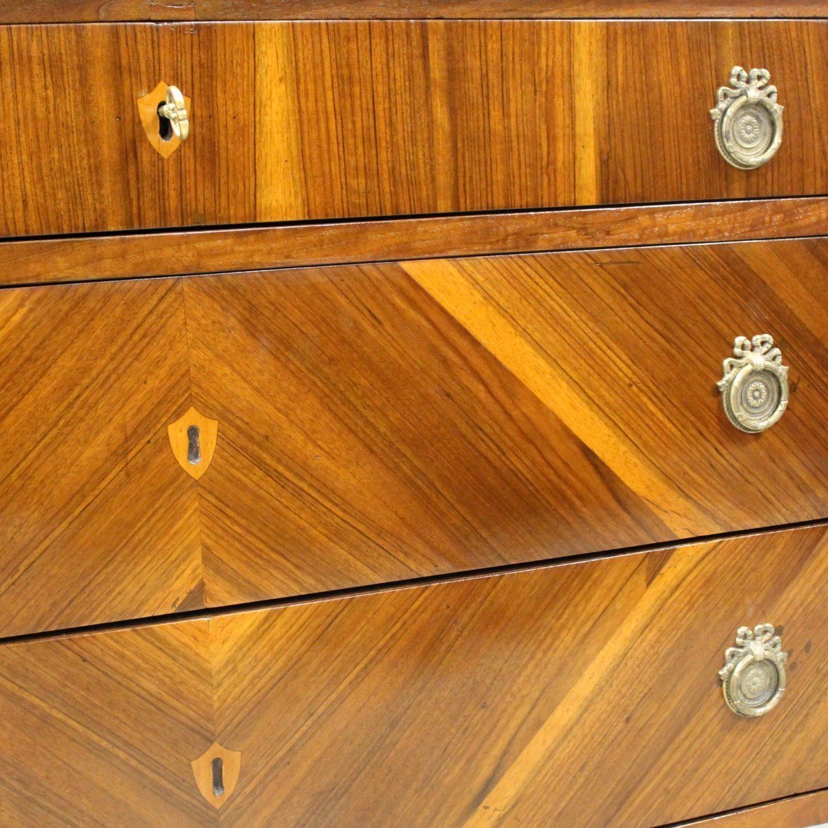 Antique Directoire Chest Of Drawers In Walnut - Italy 18th