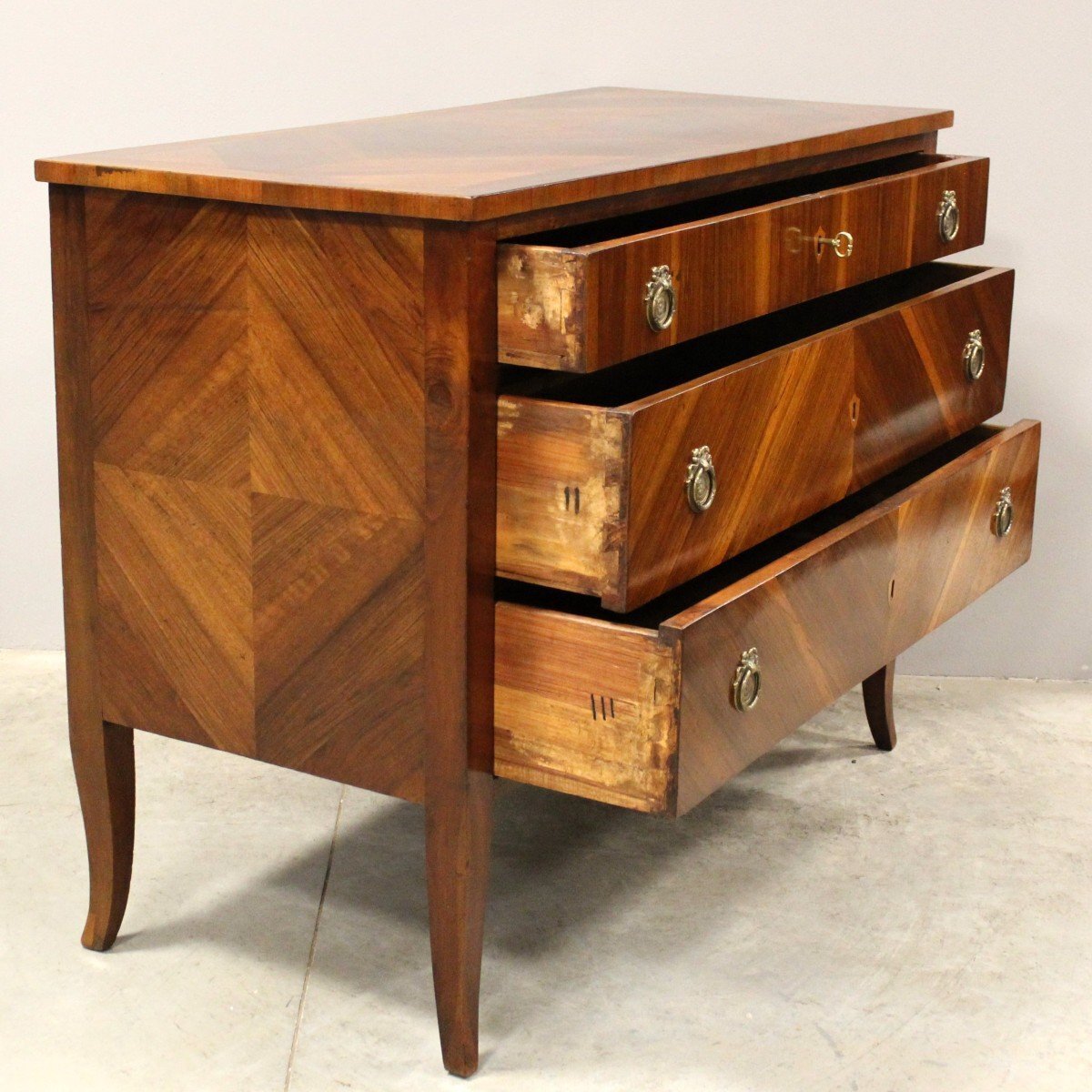 Antique Directoire Chest Of Drawers In Walnut - Italy 18th